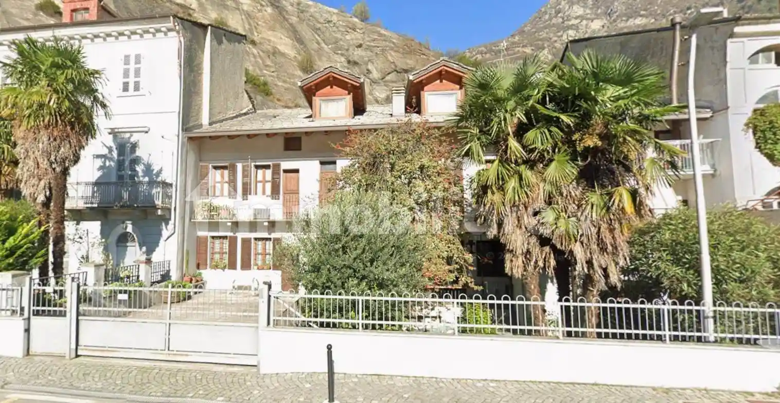 Appartamento in vendita a Donnas