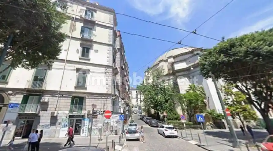 Appartamento in vendita a Napoli
