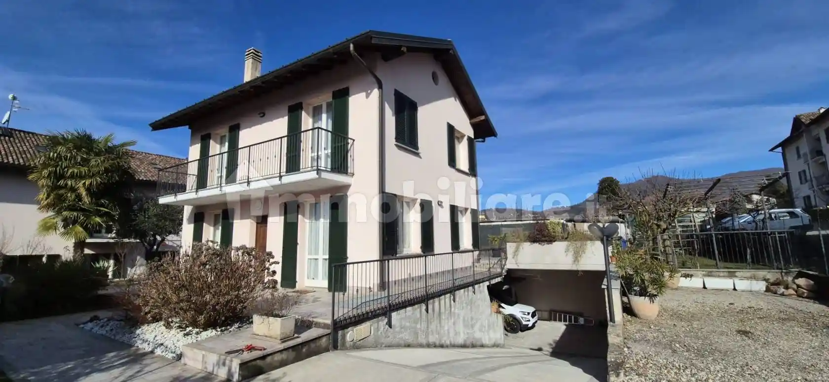 Villa in vendita a Viggiù