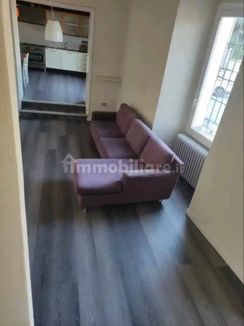 Casa indipendente in vendita a Lonato del Garda