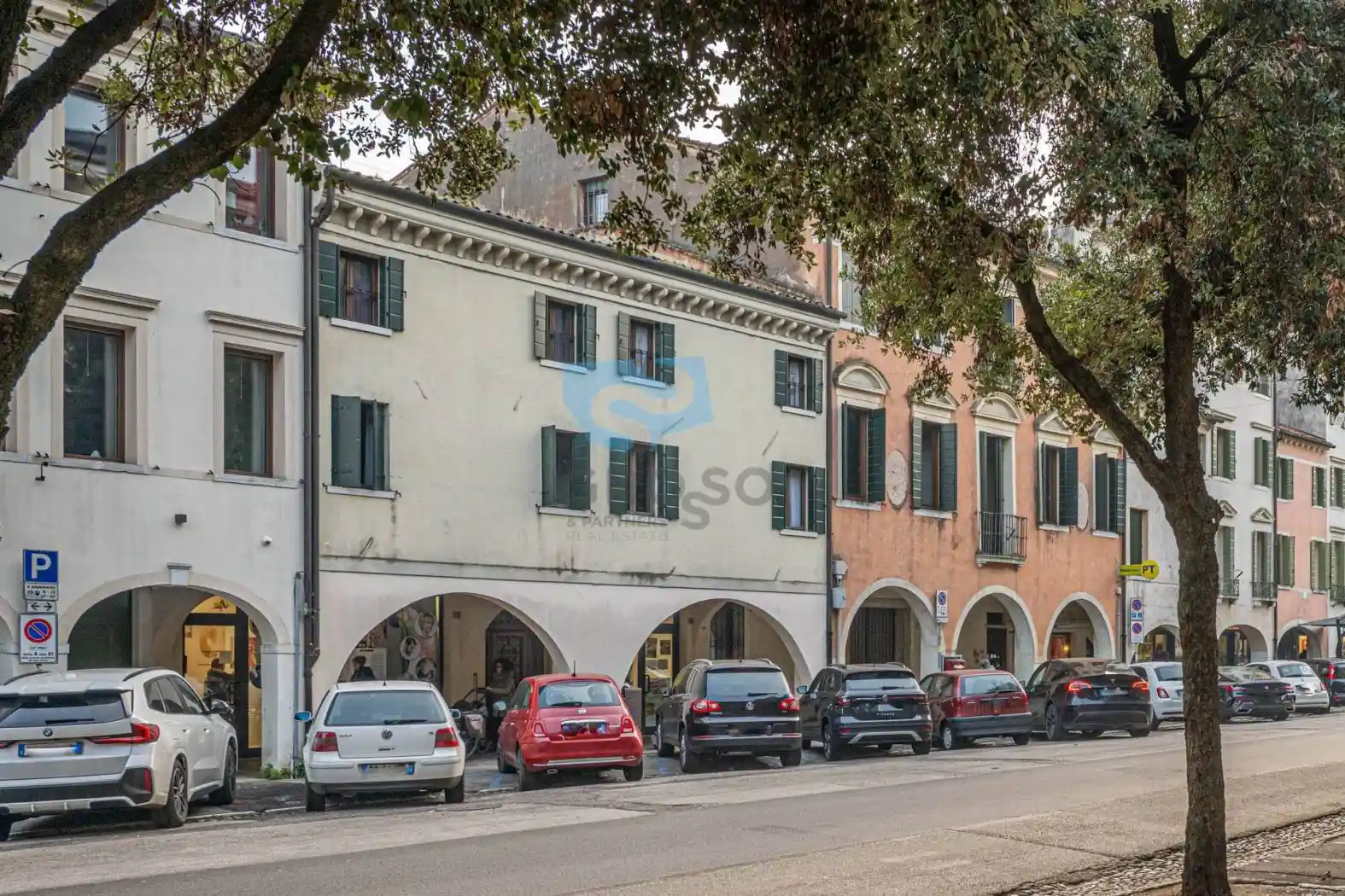 Palazzo - Edificio in vendita a Treviso