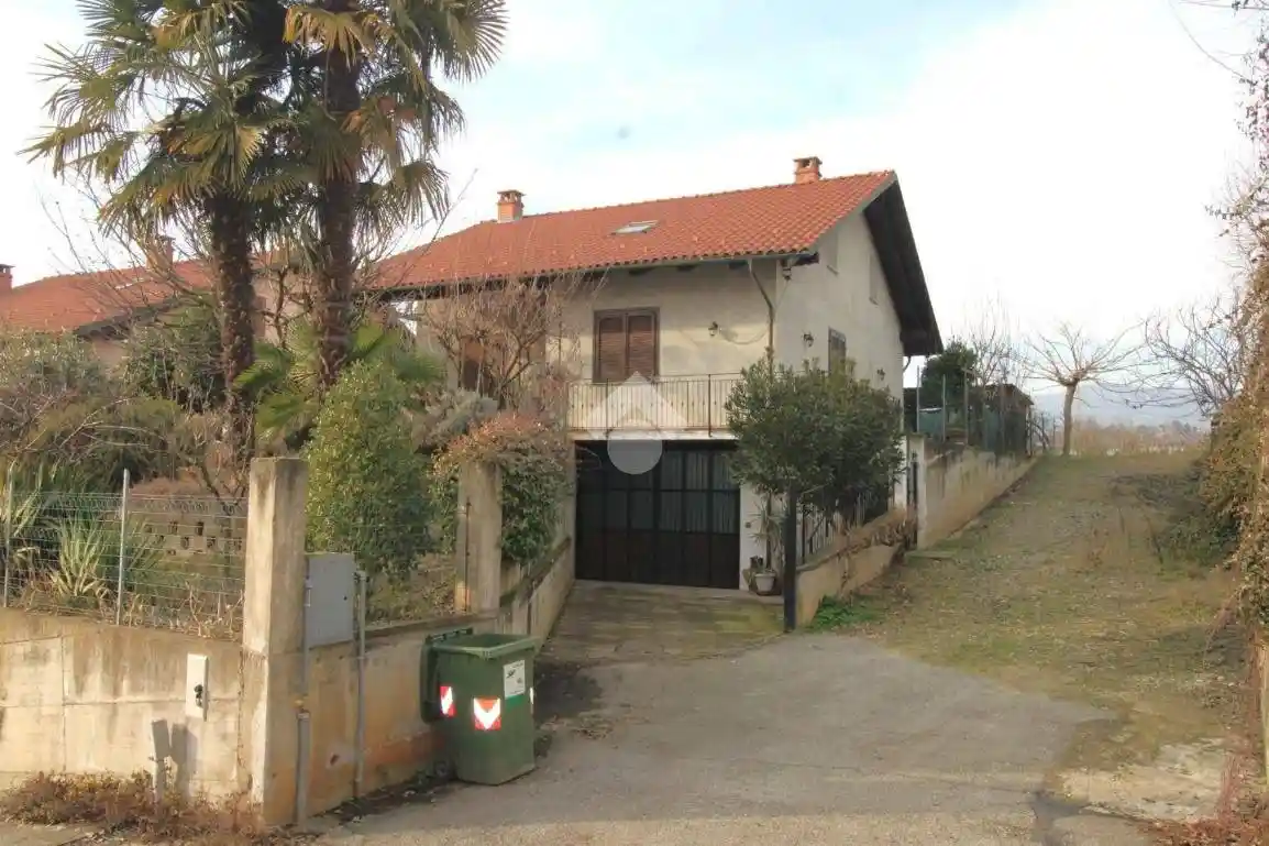 Villa in vendita a Trofarello