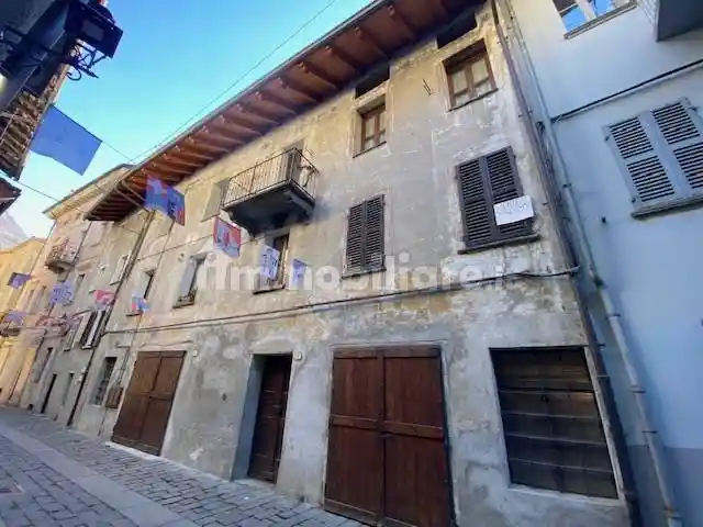 Casa indipendente in vendita a Donnas