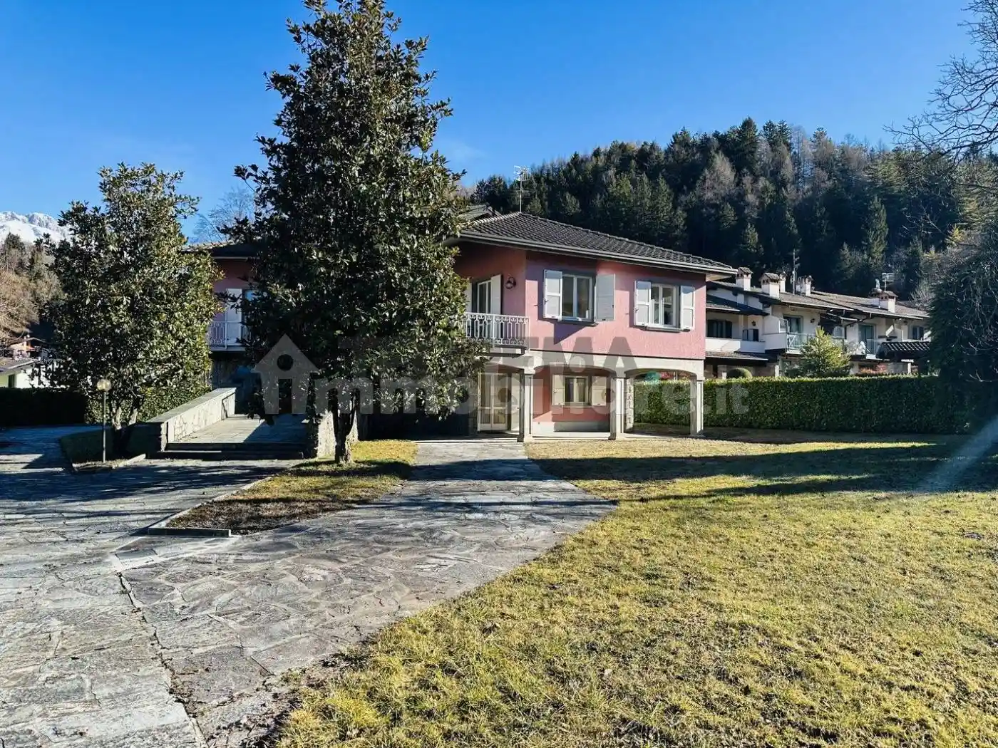 Villa in vendita a Onore