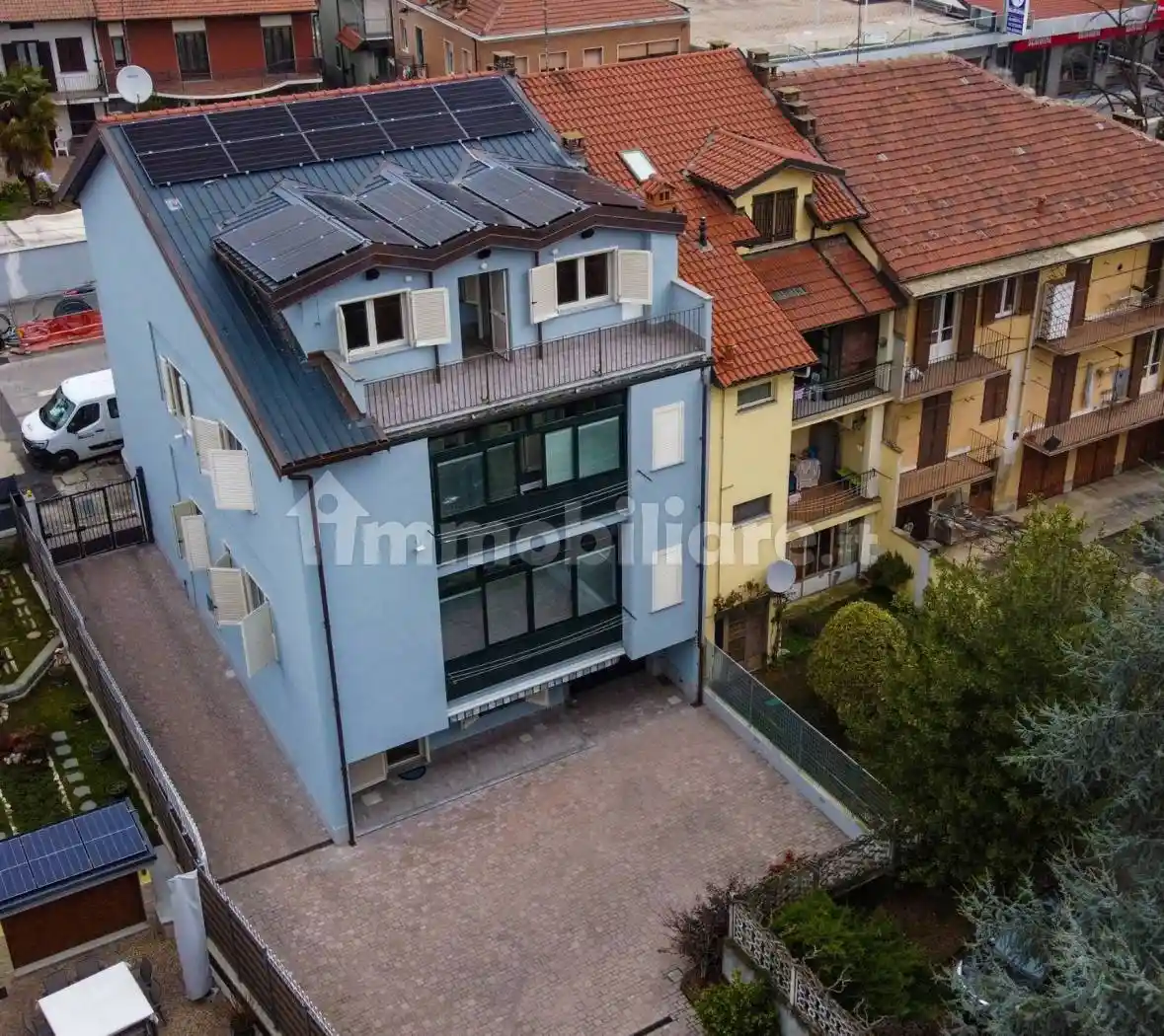 Palazzo - Edificio in vendita a Chivasso