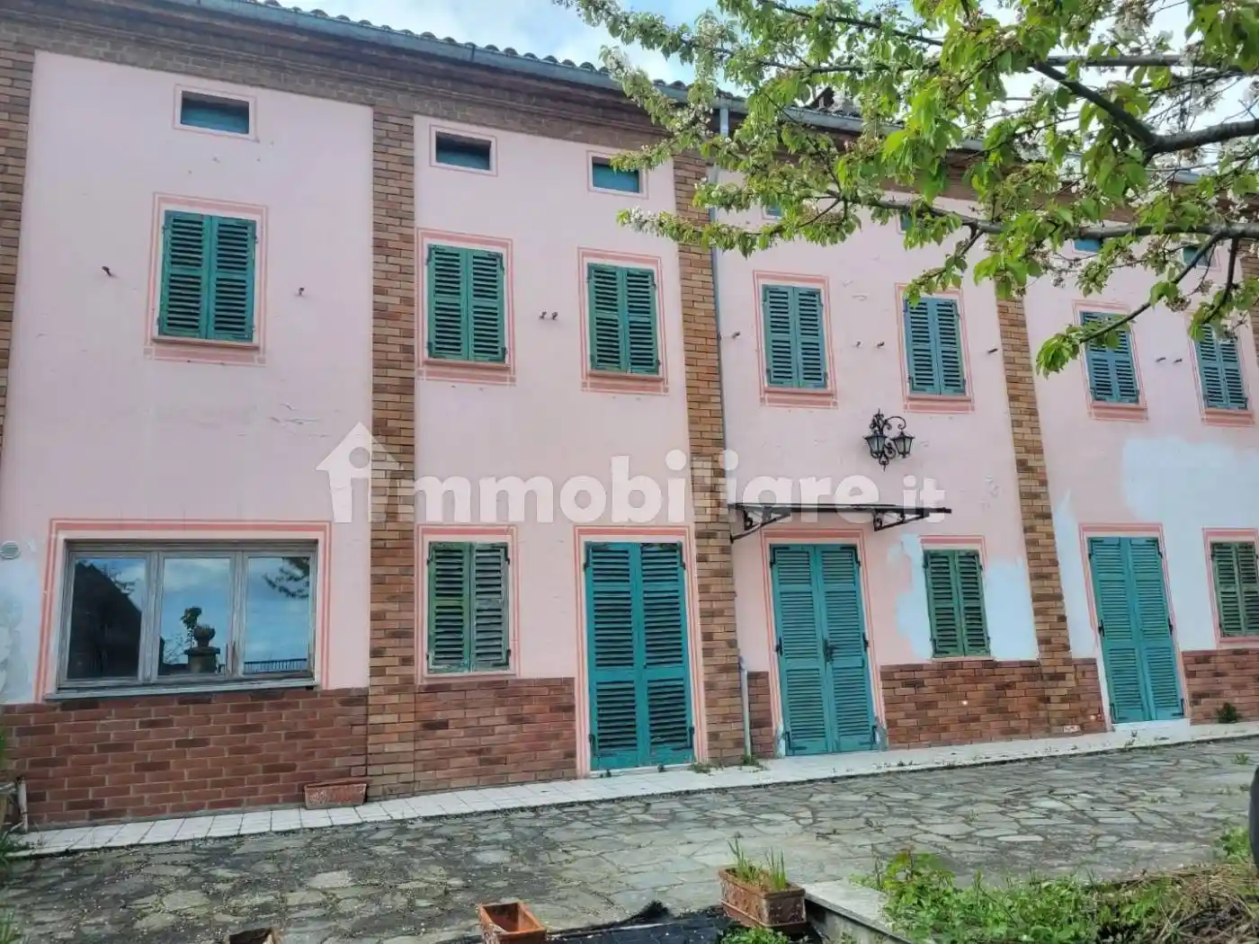 Appartamento in vendita a Montecastello