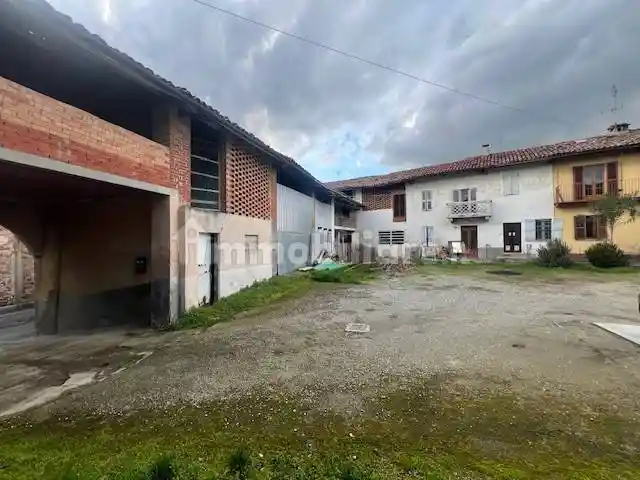 Rustico - Casale in vendita a Montiglio Monferrato