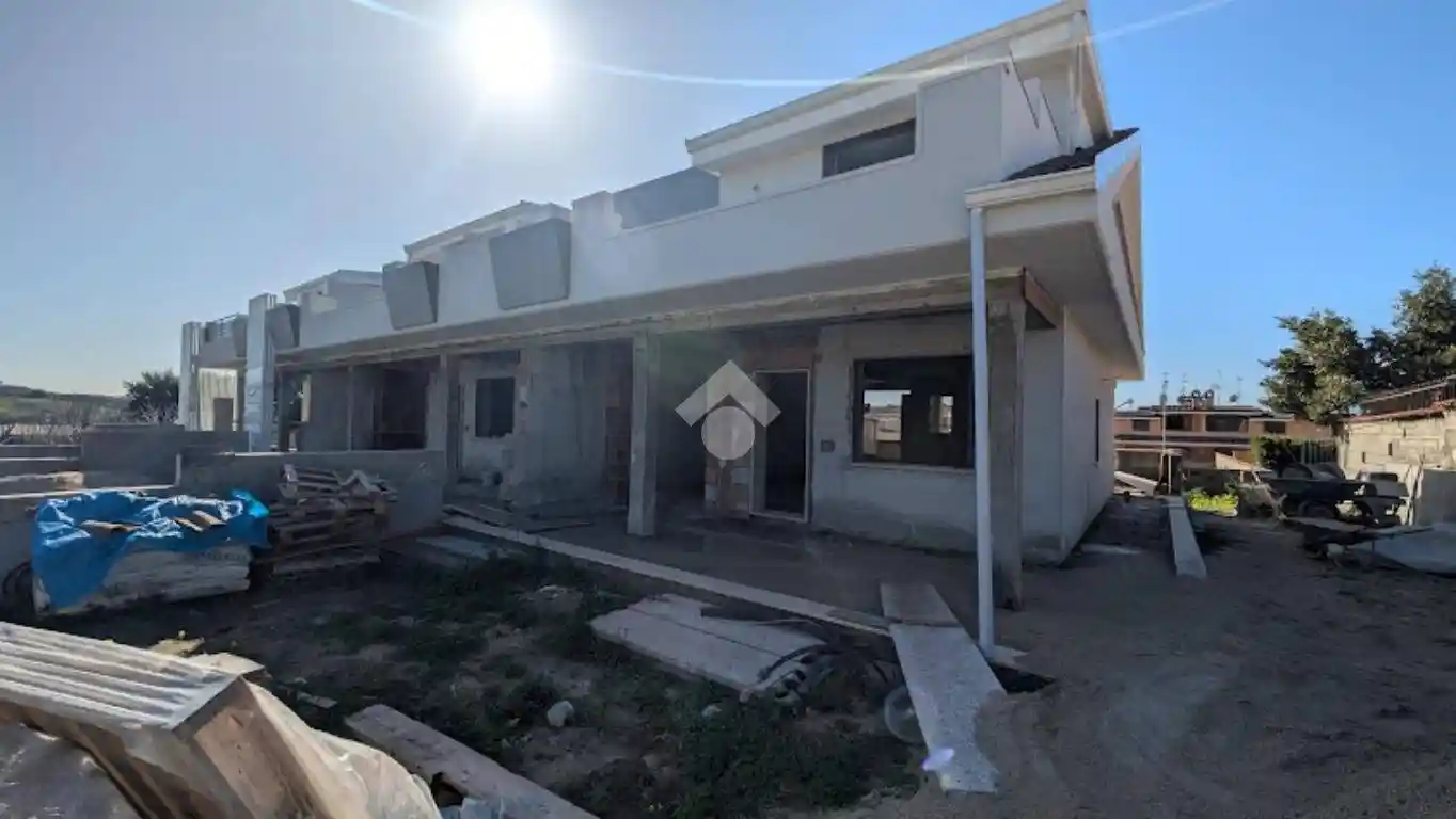 Villetta a schiera in vendita a Pomezia