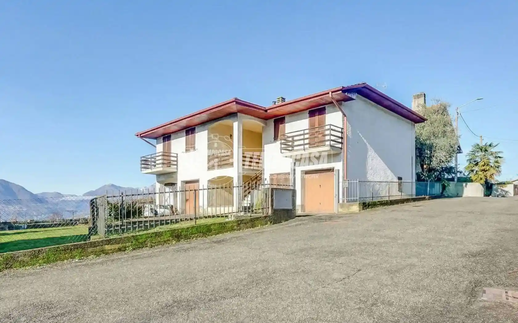 Villa in vendita a Luino