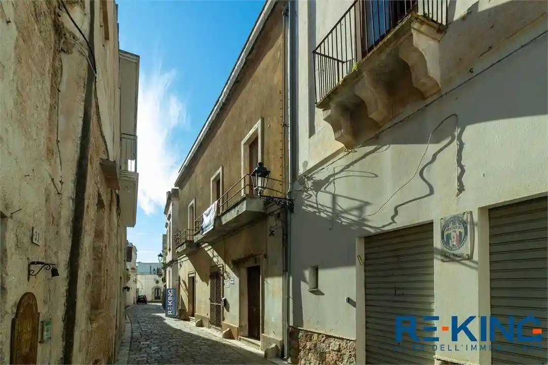 Palazzo - Edificio in vendita a Racale