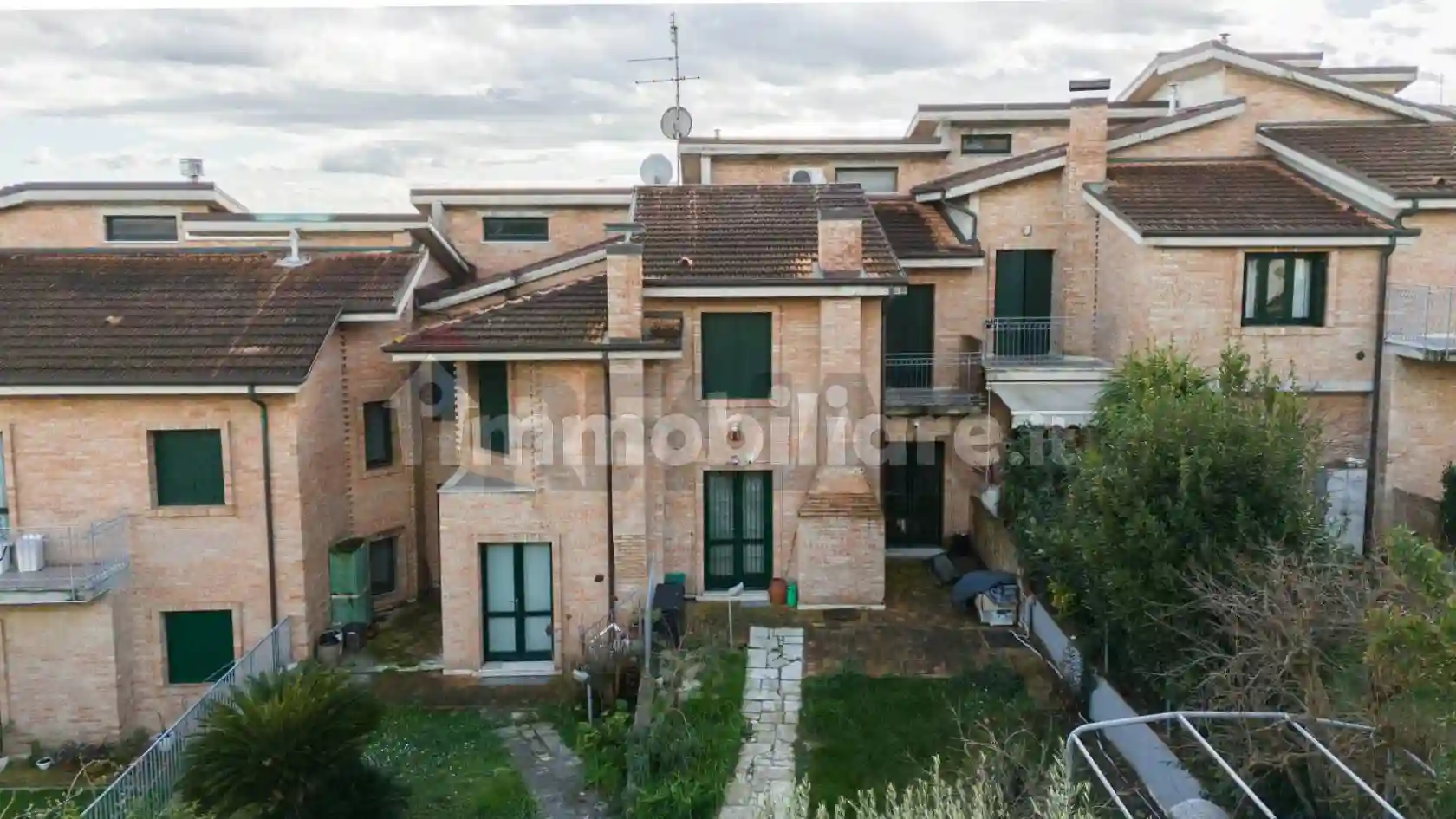 Villetta a schiera - foto 2