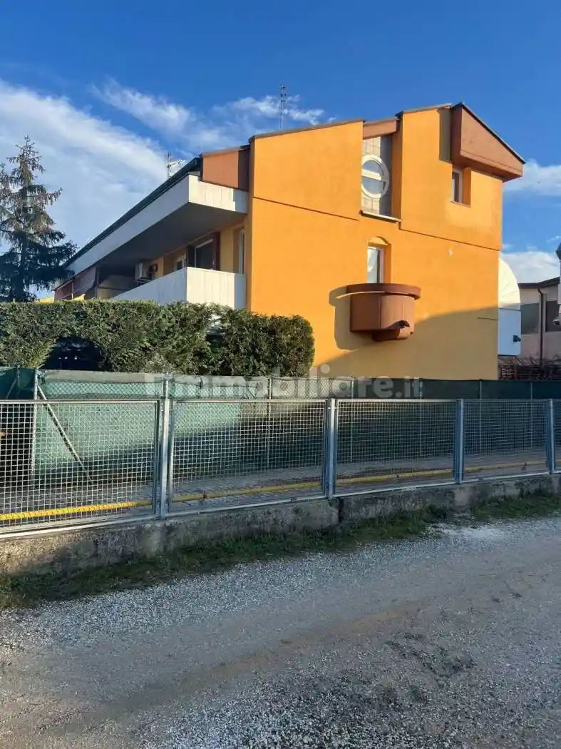 Villa in vendita a Massa Lombarda