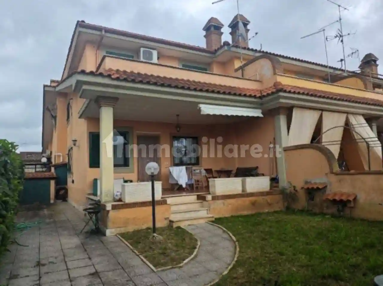 Villa - foto 2