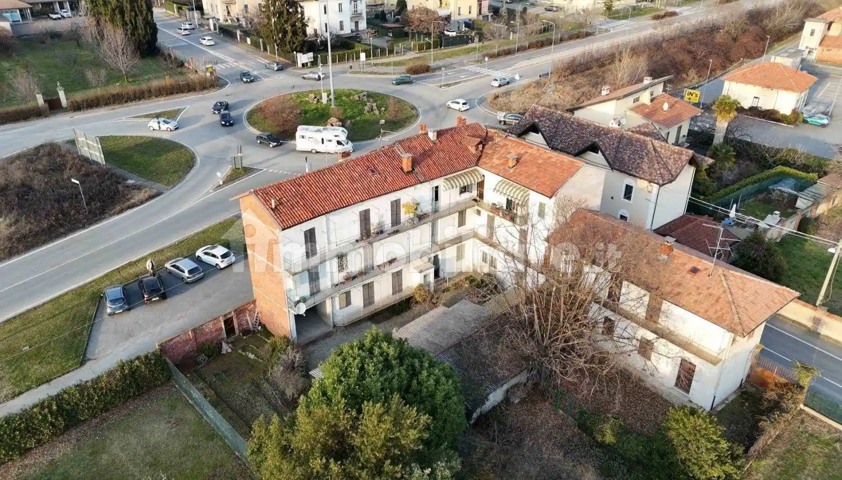 Palazzo - Edificio in vendita a Ponderano