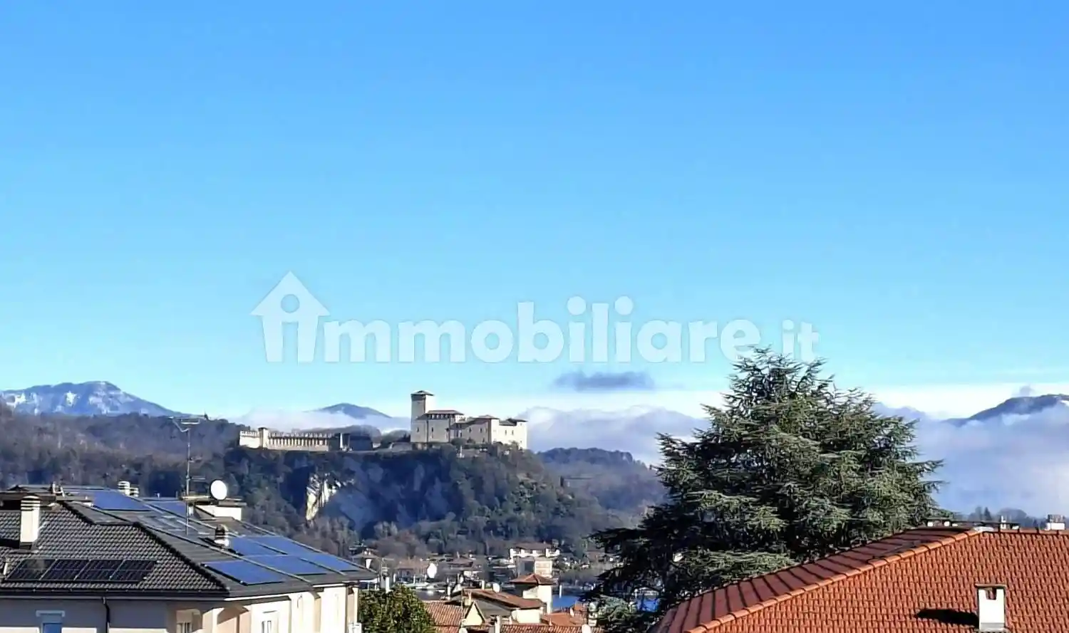 Appartamento in affitto a Arona