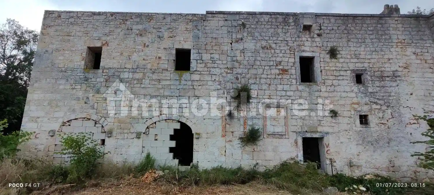 Palazzo - Edificio in vendita a Ceglie Messapica
