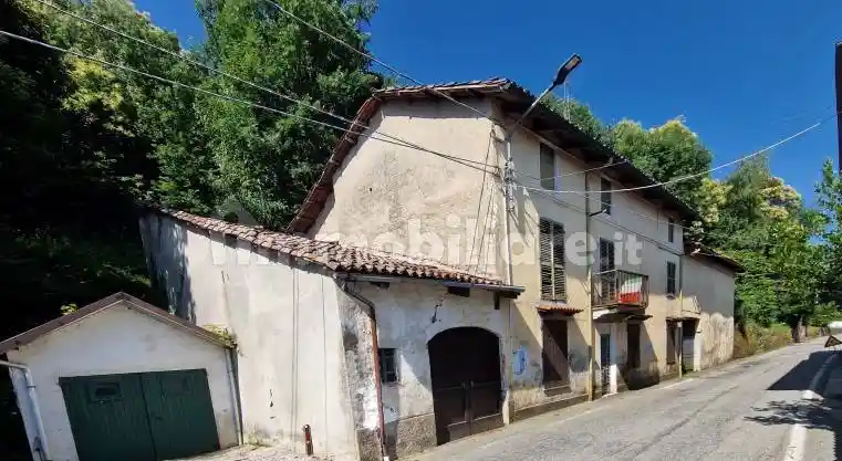 Casa indipendente in vendita a Magnano