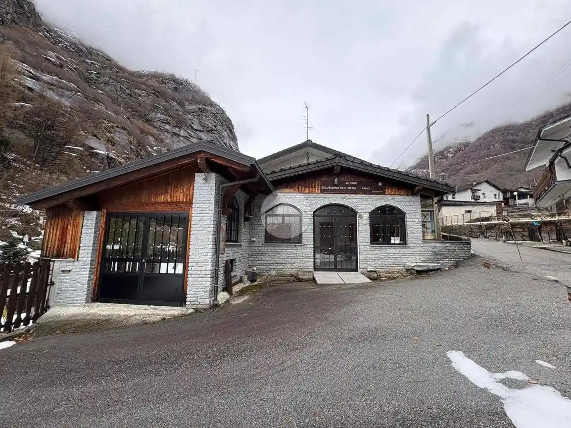 Villa in vendita a Locana