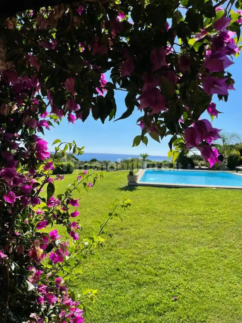 Villa in affitto a San Teodoro