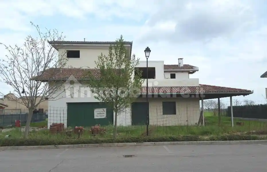 Villa in vendita a Mozzecane