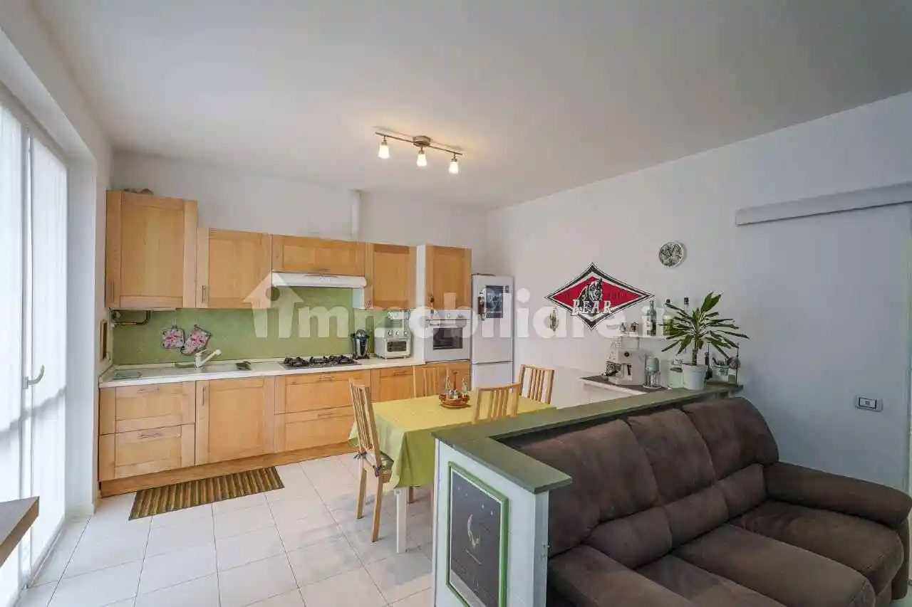 Appartamento in vendita a Bonate Sotto