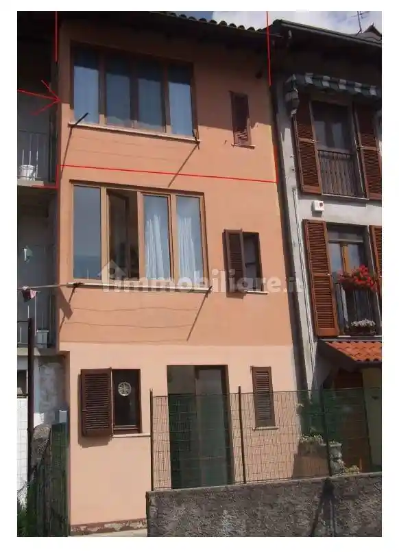 Appartamento in vendita a Carenno