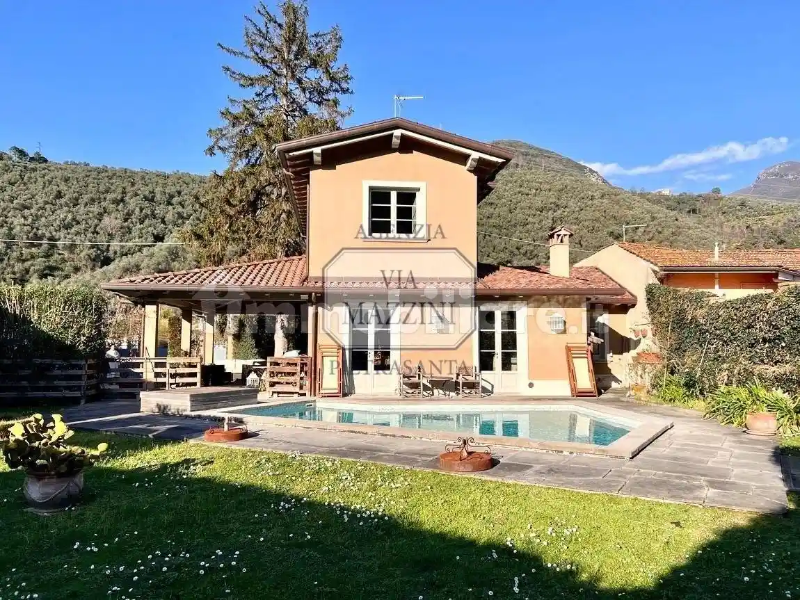 Villa in affitto a Pietrasanta