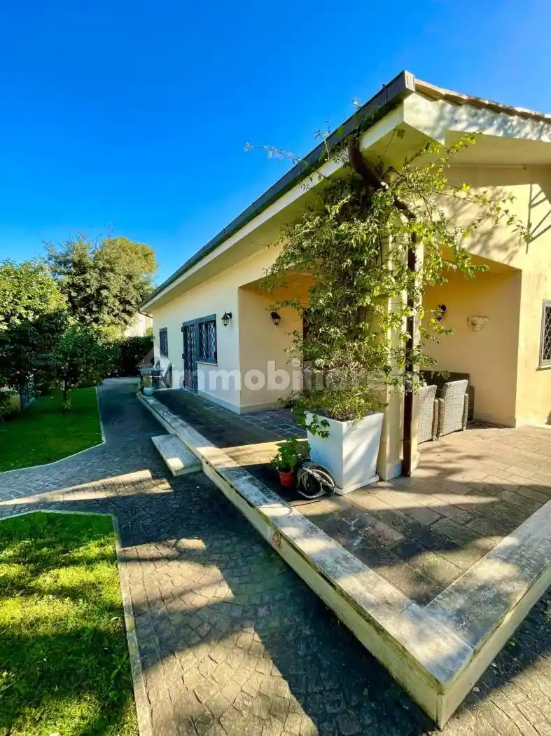 Villa in affitto a Fiumicino