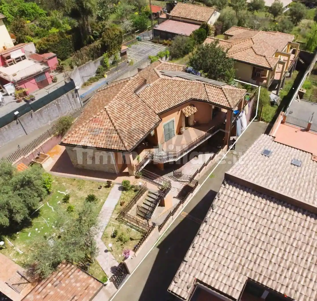 Villa in vendita a Aci Sant'Antonio