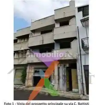 Palazzo - Stabile in vendita a Sammichele di Bari