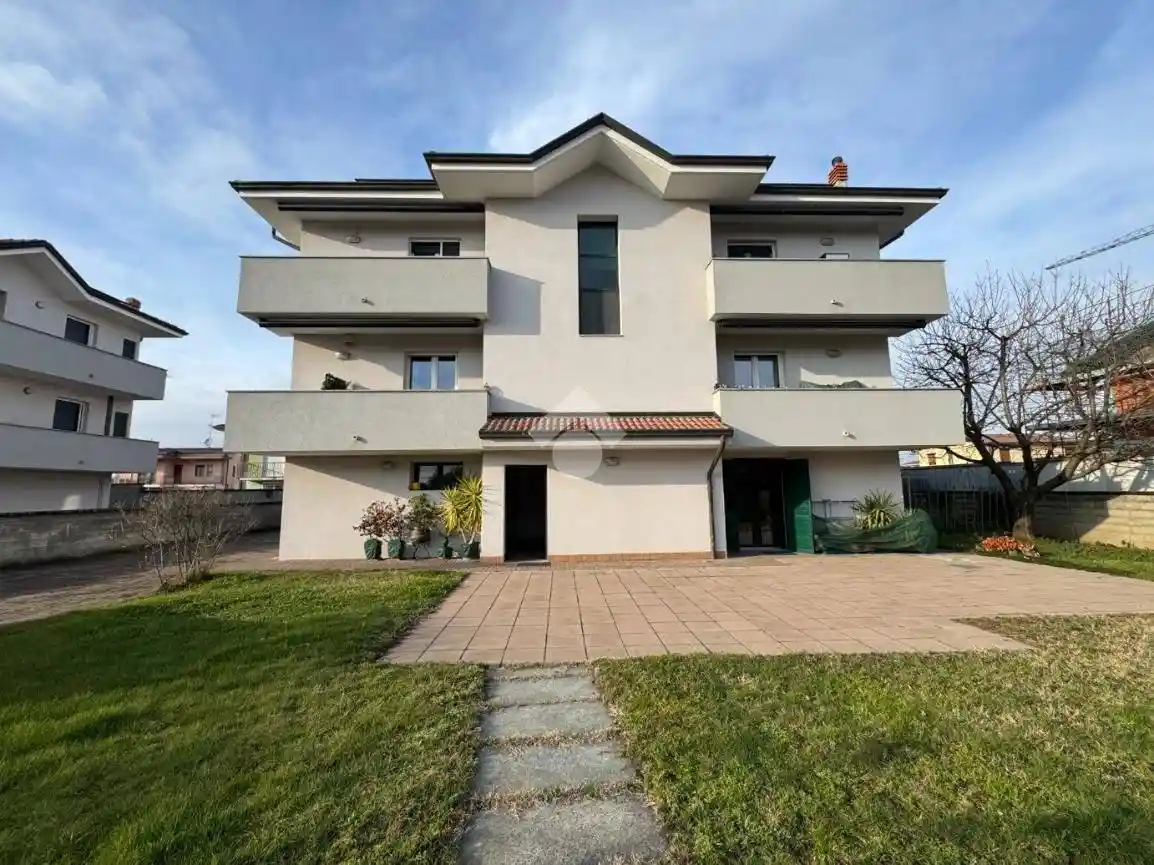 Appartamento in vendita a Cameri