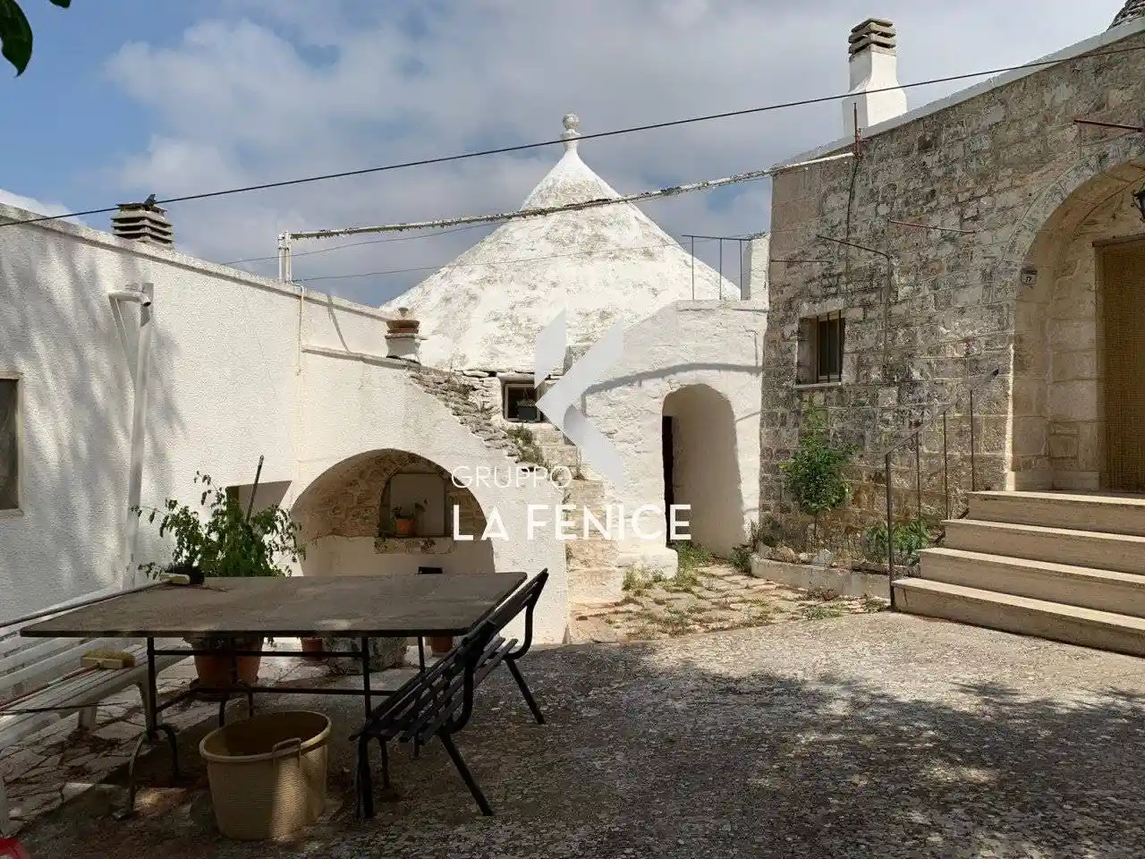 Rustico - Casale in vendita a Locorotondo