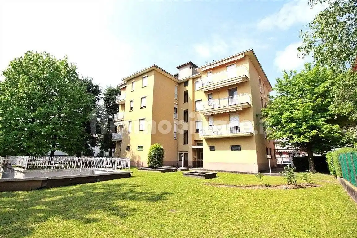 Appartamento in affitto a Vimercate