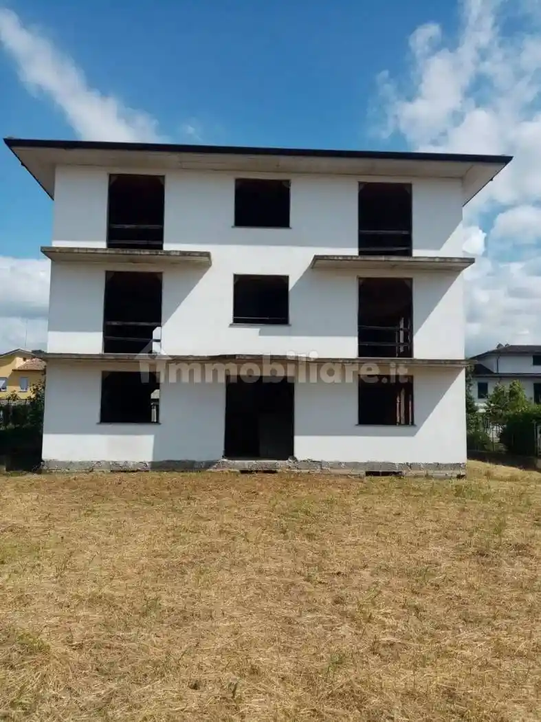 Villa in vendita a Montebello della Battaglia