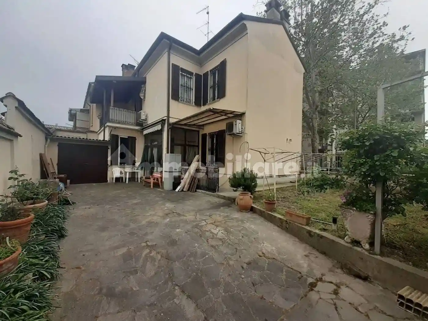 Villa in vendita a Voghera