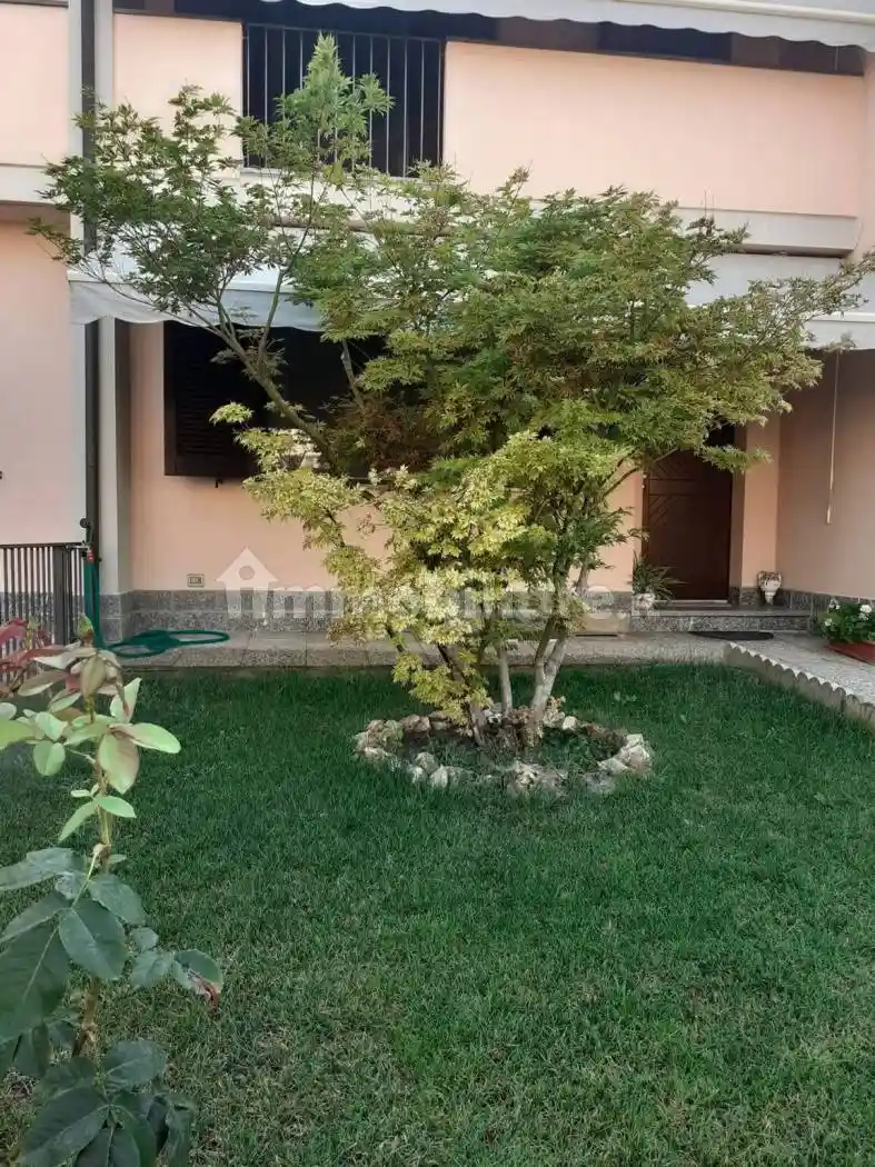 Villa in vendita a Voghera