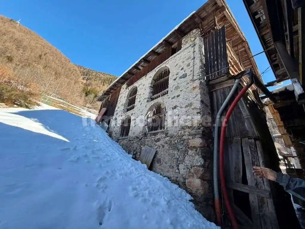 Casa indipendente in vendita a Rabbi