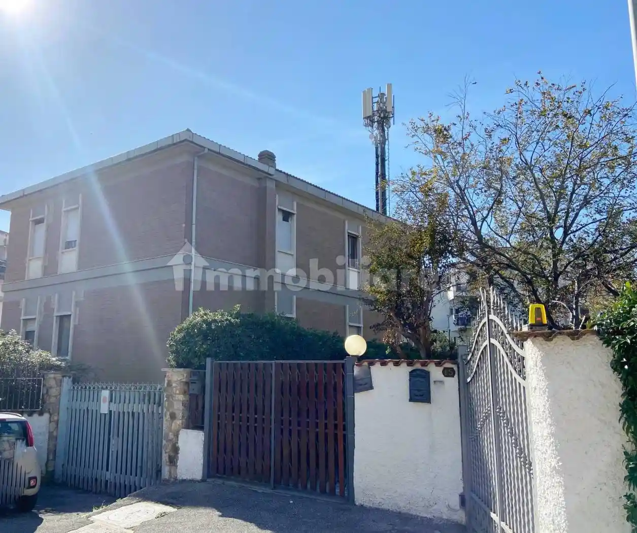 Palazzo - Edificio in vendita a Santa Marinella