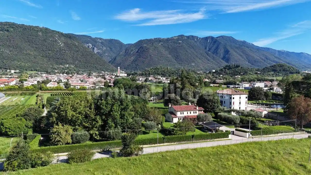 Rustico - Casale in vendita a Romano d'Ezzelino