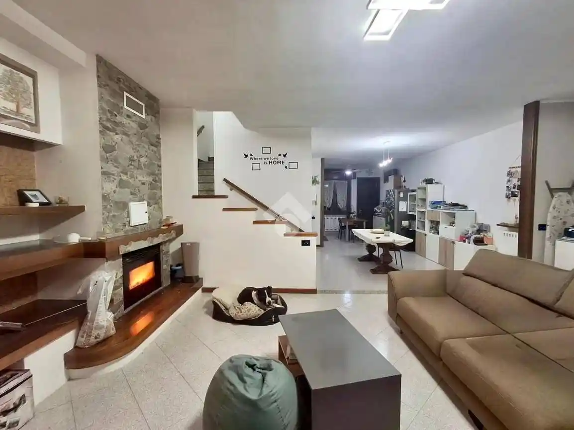 Villa in vendita a Caorso