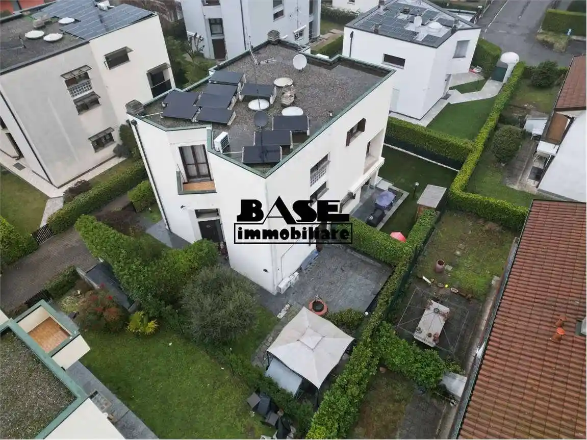 Villa in vendita a Grandate