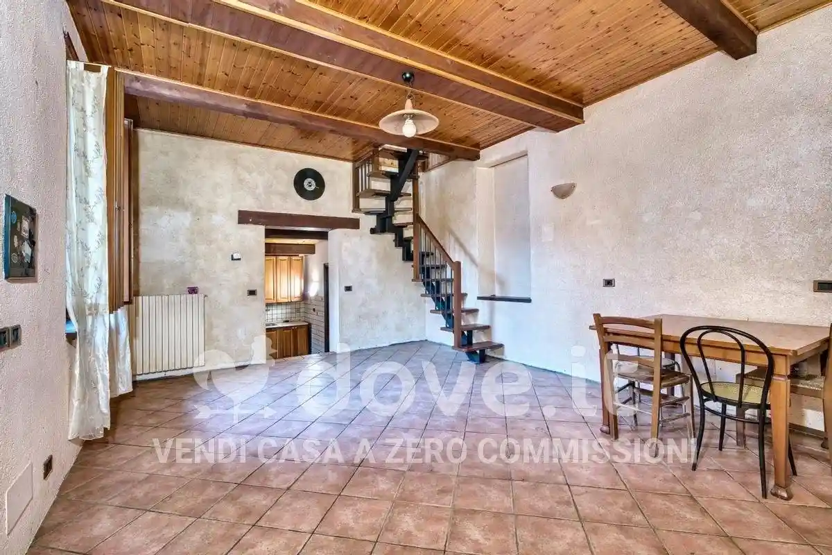 Casa indipendente in vendita a Lurate Caccivio