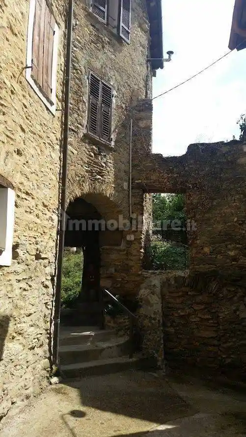 Rustico - Casale in vendita a Pornassio