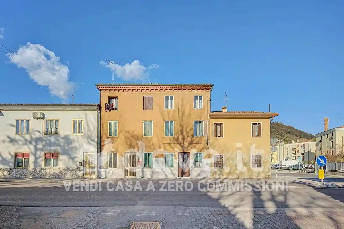 Villa in vendita a Montecchio Maggiore