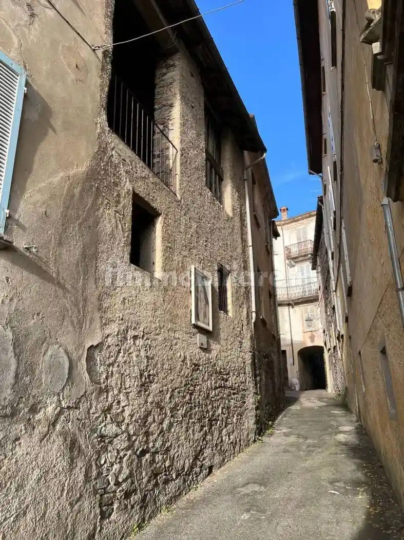 Rustico - Casale in vendita a Dumenza