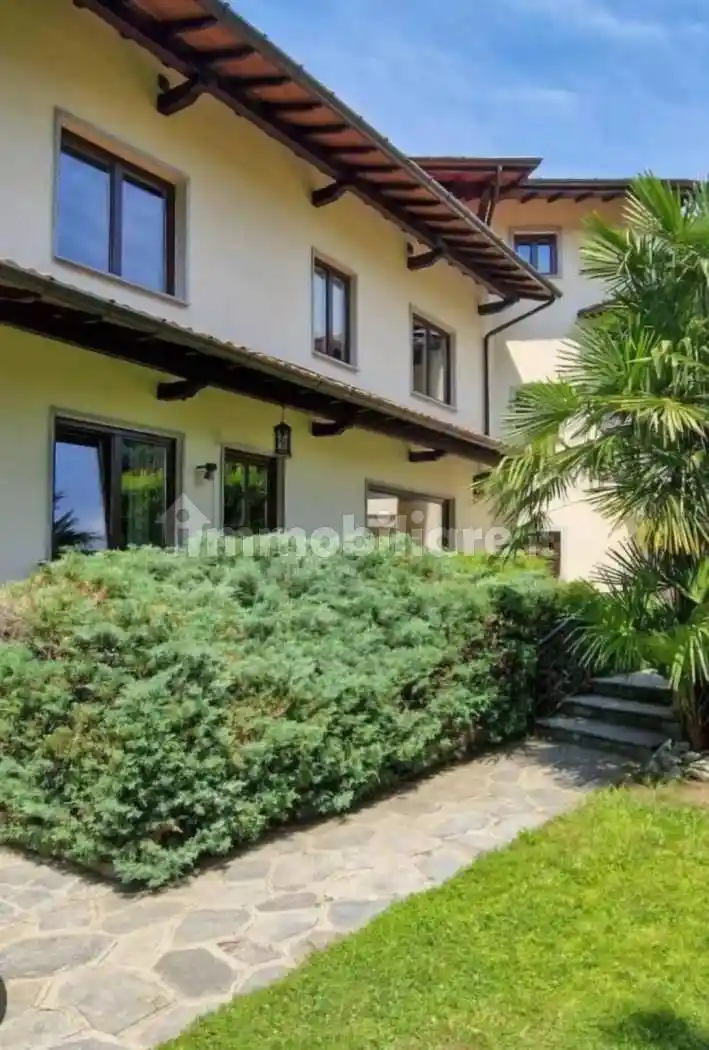 Villa in affitto a Grantola