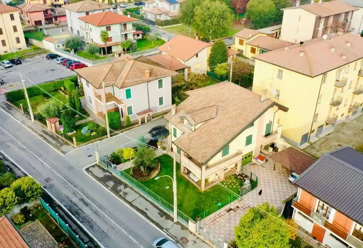 Villa in vendita a Vailate