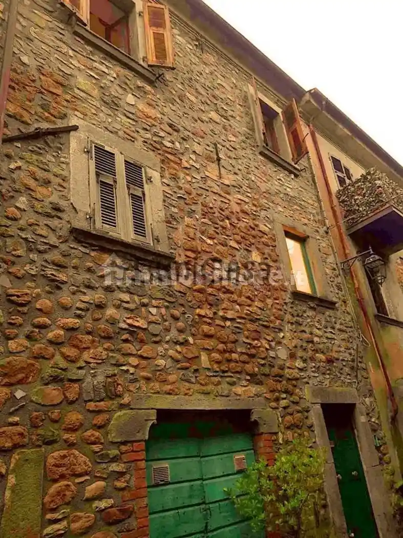 Villa in vendita a Filattiera