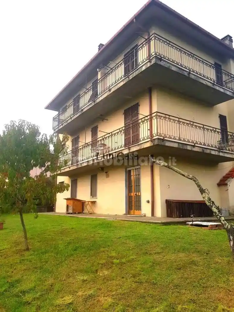 Villa in vendita a Filattiera