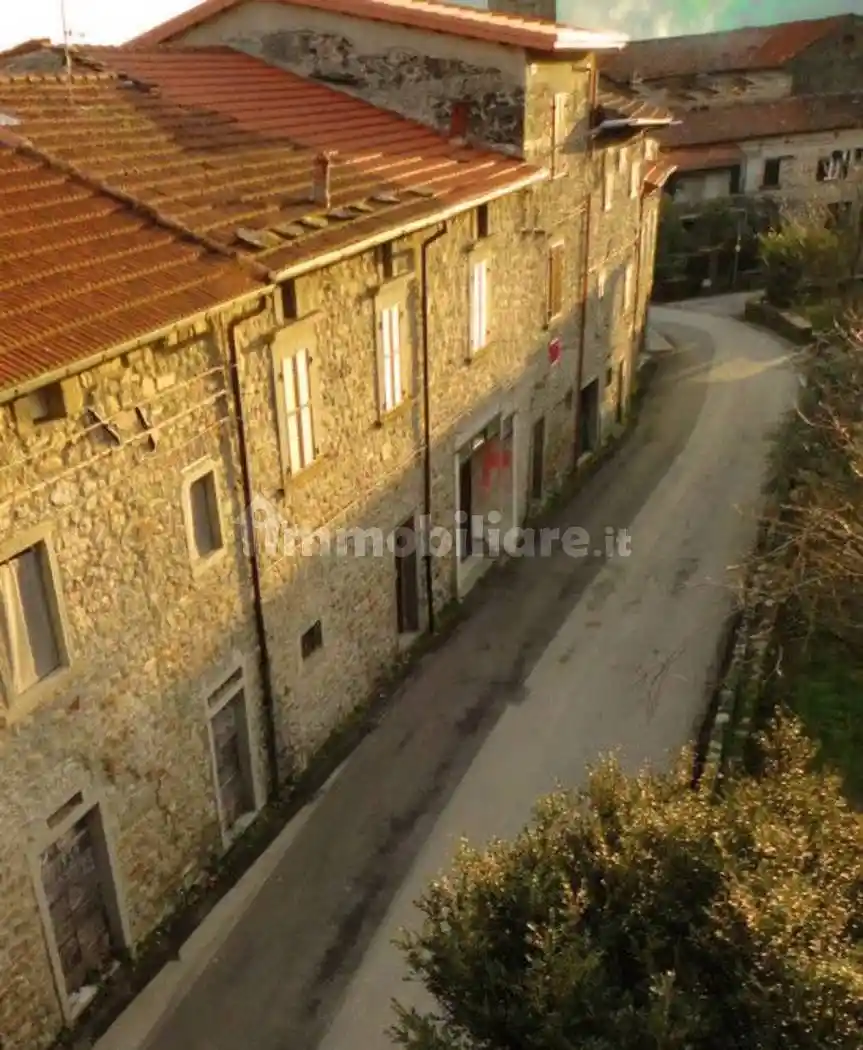 Villa in vendita a Filattiera